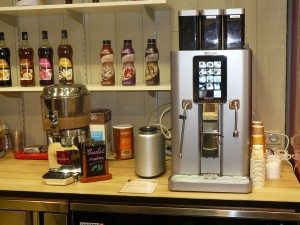 Pour réaliser les plus belles boissons gourmandes, utilisez la machine à café grain Saeco Nextage